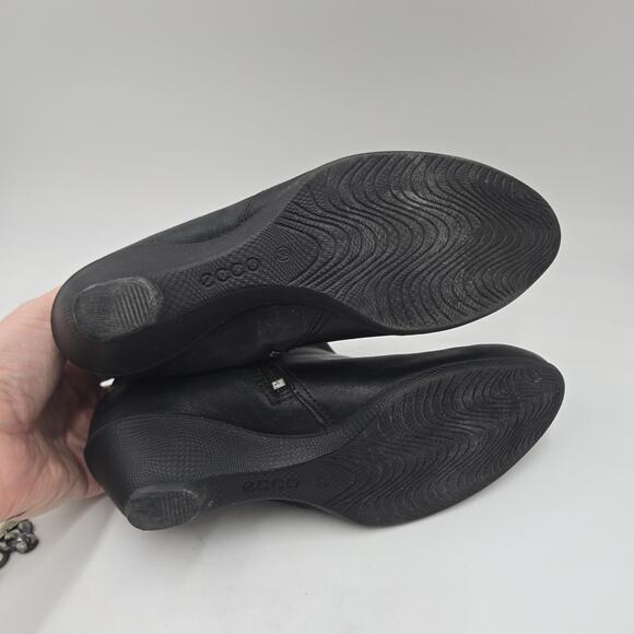 Ecco Women's Size 38 US 7.5 Double Zip Ankle Bootie Black Leather Comfort - Picture 6 of 7